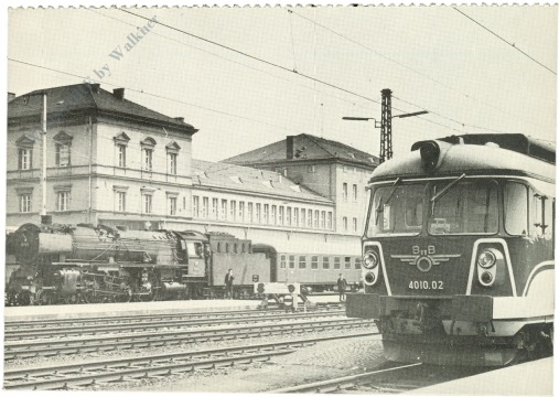 lokomotive 4010.02 "johann strauss" in regensburg, dahinter die 01 150 lokomotive 4010.02 "johann strauss" in regensburg, dahinter die 01 150
