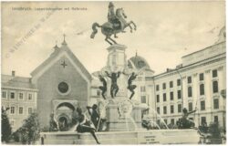 innsbruck, leopoldsbrunnen mit hofkirche
