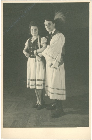 paar in tracht paar in tracht