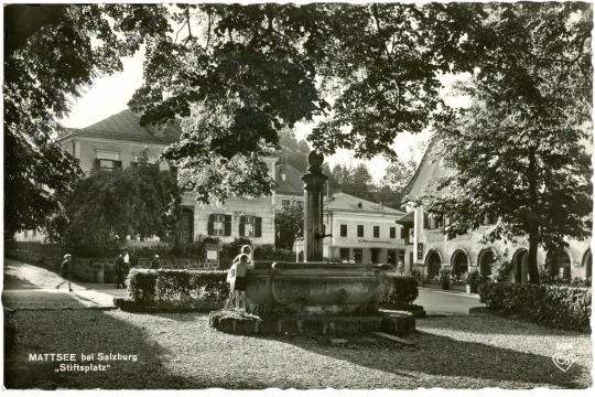 mattsee, stiftsplatz