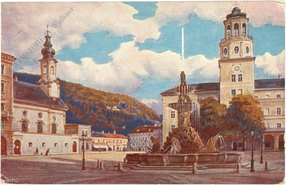 salzburg, residenzplatz mit hofbrunnen und glockenspiel salzburg, residenzplatz mit hofbrunnen und glockenspiel