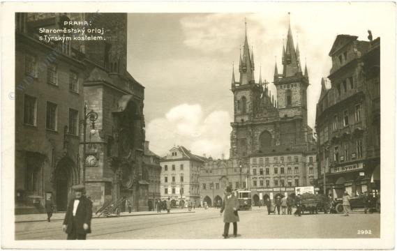 praha (prag), prager rathausuhr und teynkirche