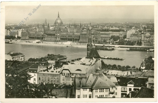 budapest, donauansicht mit parlament