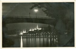 budapest, das ofener donauufer im abendlicht