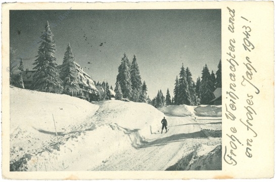 weihnachten: verschneite straße