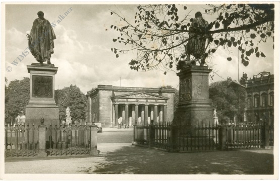 berlin, ehrenmal