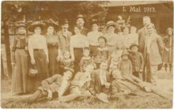 gruppenbild, 1. mail 1913