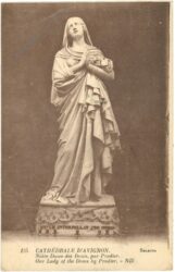 statue statue