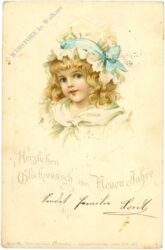 neujahr mädchen mit haube
