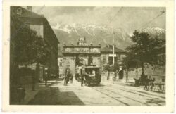 innsbruck, triumphpforte gegen nordkette
