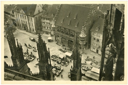 freiburg, blick vom münster auf das kaufhaus