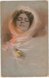 dame in tuch gehüllt