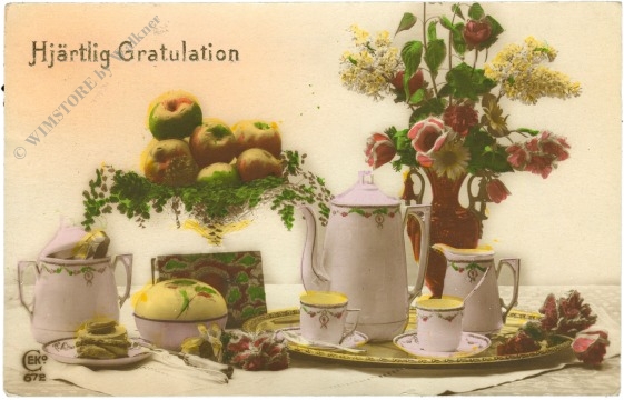 glückwünsche, gedeckter tisch