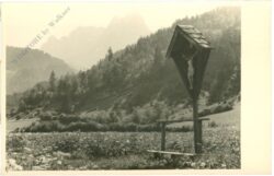 marterl an einer wiese marterl an einer wiese