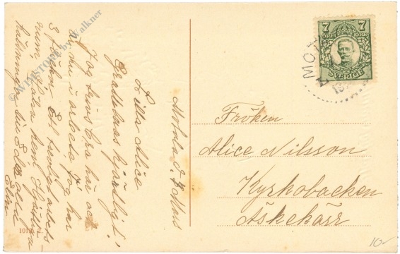 glückwünsche, kind mit umschlag und blumenkorb