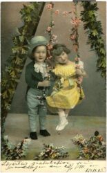 kinder mit schaukel