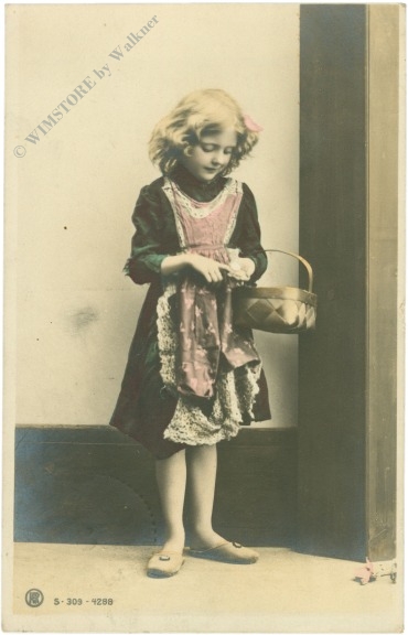 mädchen mit korb