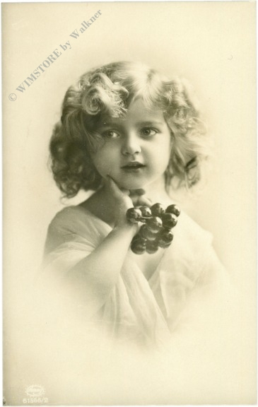 mädchen mit schellen