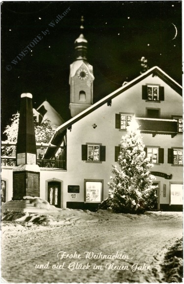 weihnachten verschneites haus bei nacht