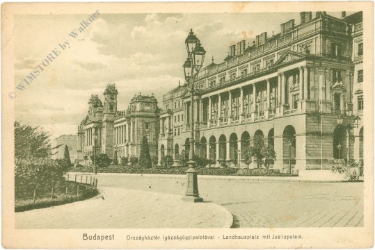 budapest, landhausplatz mit justizpalast