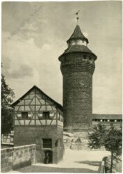 nürnberg, vestnertorturm und tiefer brunnen