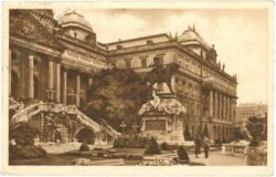 budapest, teilansicht des königl. schlosses mit eugen von savoyas denkmal