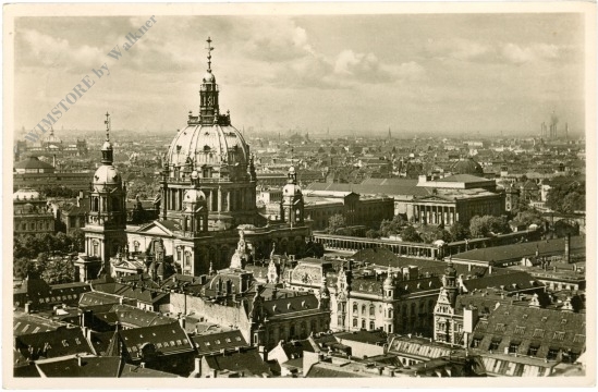 berlin, blick vom rathausturm, dom und museum