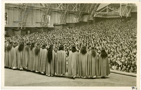 passionsspiele oberammergau, blick in die zuschauerhalle mit chor