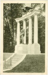 wiener neustadt, kaiser franz josef denkmal im akademie park