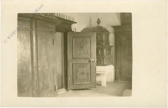 innenraum mit ofen innenraum mit ofen