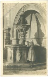 frau am brunnen frau am brunnen