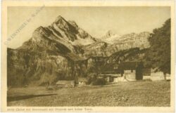 braunwald, chalet auf braunwald mit uristock und hoher turm