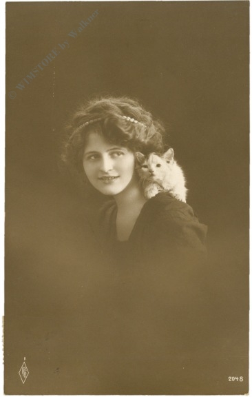 frau mit katze