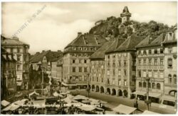 graz, hauptplatz, blick zum schlossberg