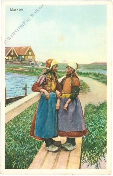frauen in tracht