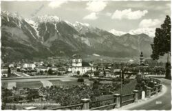 innsbruck, brennerstraße mit nordkette