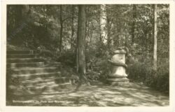 weimar, schlangenstein im park