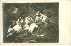 gruppenbild in der wiese