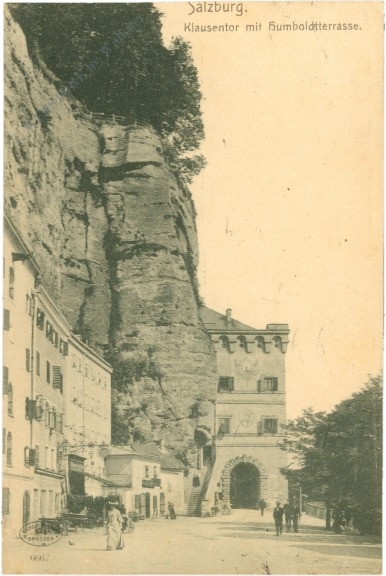 salzburg, klausentor mit humboldtterrasse salzburg, klausentor mit humboldtterrasse