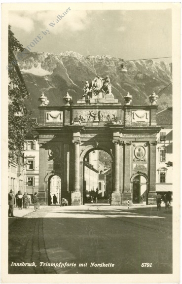 innsbruck, triumpfpforte mit nordkette