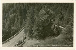 freiburg, höllental im schwarzwald, ravennafelsen mit autostrasse