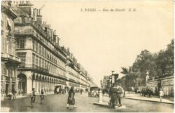 paris, rue de rivoli