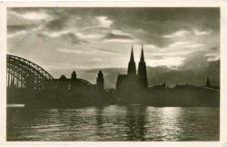 köln, rheinpanorama mit dom und hohenzollernbrücke (abendstimmung)