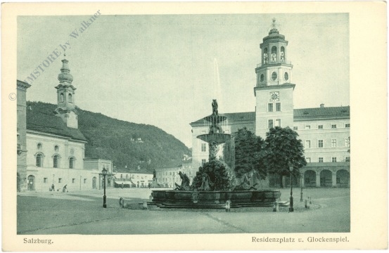 salzburg, residenzplatz und glockenspiel salzburg, residenzplatz und glockenspiel
