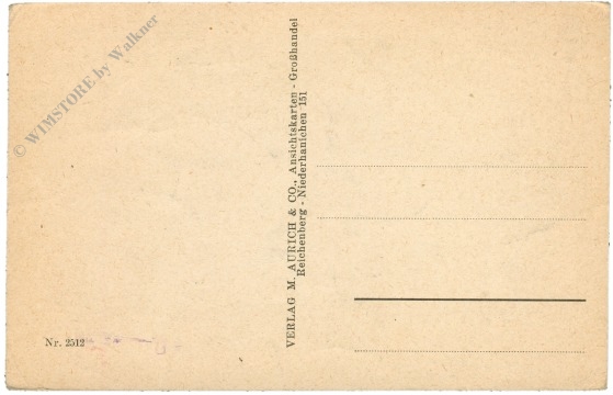 hühnerschar vor dem haus