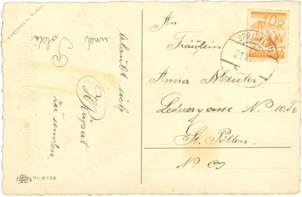 weihnachten, zweige und zapfen, verschneites dorf