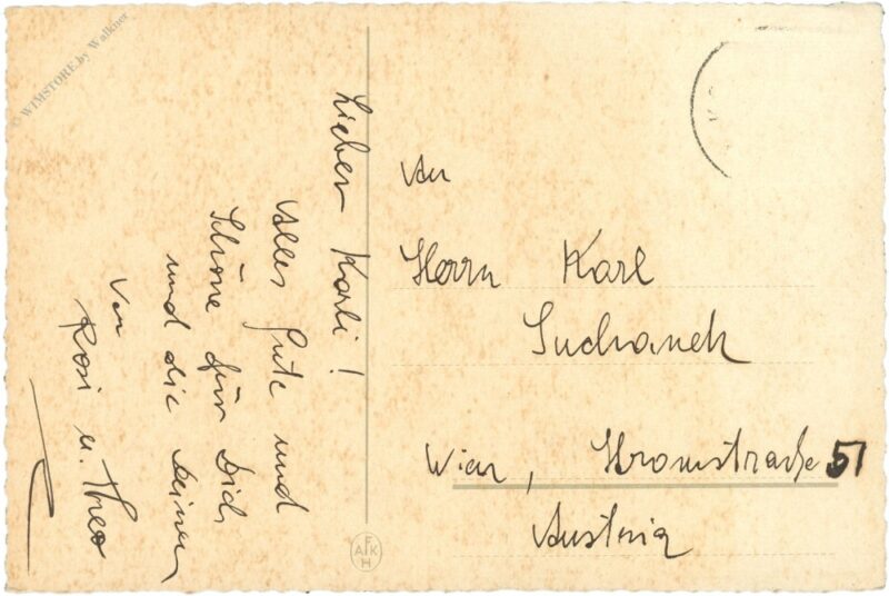 mädchen mit blumenstrauß