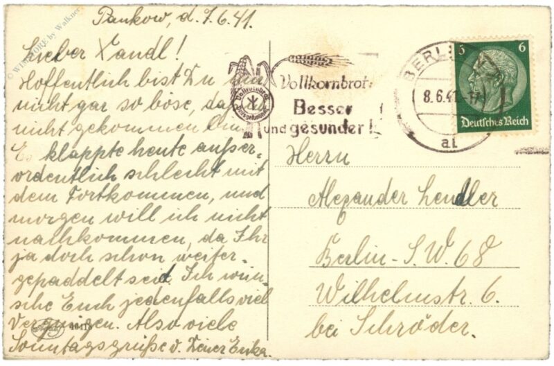 ostern, mädchen mit großem ei und küken