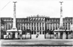 wien 13, schloss schönbrunn, mit obelisken