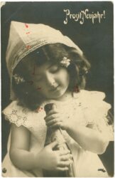 neujahr, mädchen mit flasche